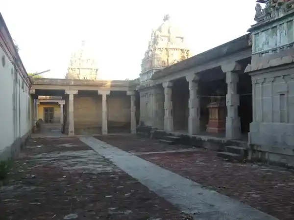Arulmigu Soranapureeswarar Temple, Poravacheery - 611108 Temple