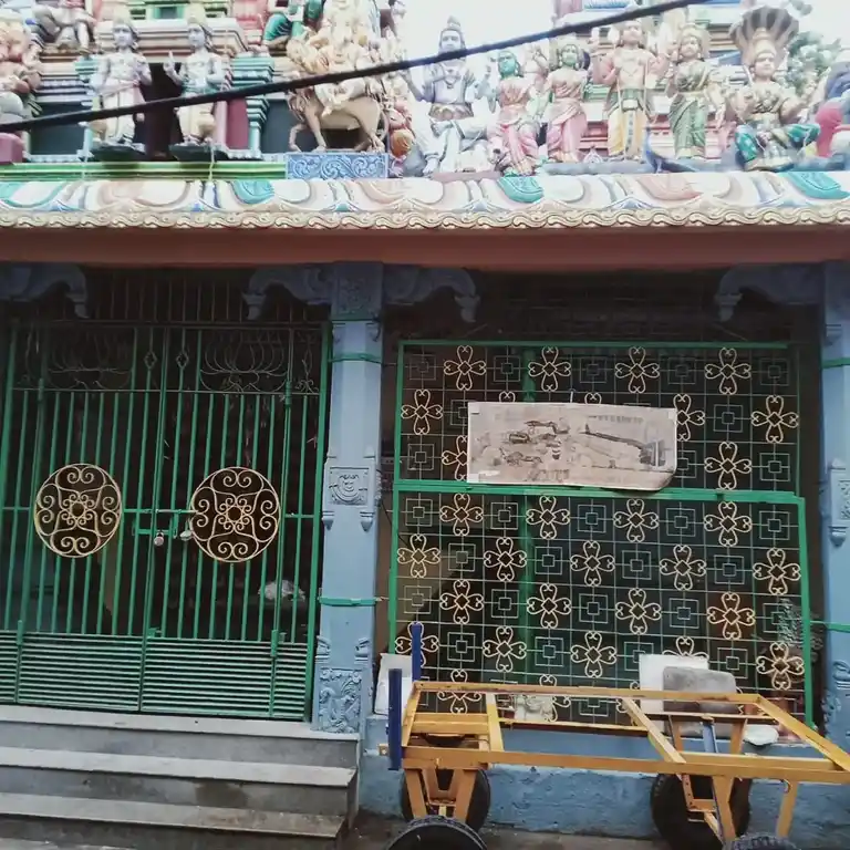 Arulmigu Sorna Vinayagar Thanthondri Amman Temple, Cheppauk, Chennai - 600005 அருள்மிகு சொர்ண விநாயகர் தான்தோன்றியம்மன் திருக்கோயில், சேப்பாக்கம், சென்னை - 600005, Chennai - Ancient Temple Architecture and History Image 4