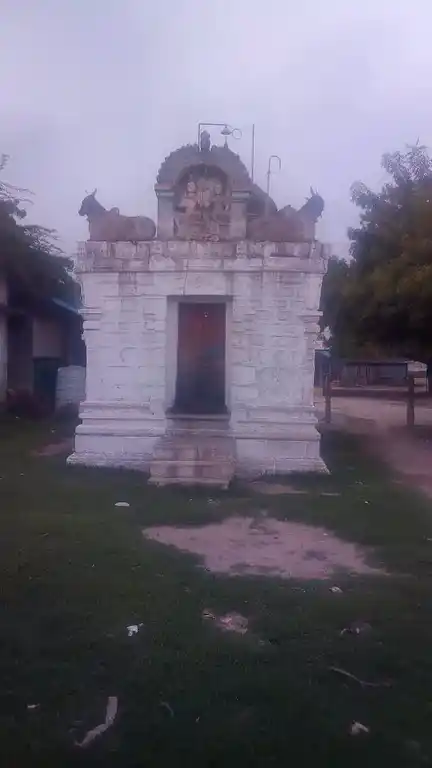 Arulmigu Sornapureeshwarar Temple, Kadukoor - 621709 அருள்மிகு சொர்ணபுரீஸ்வரர் திருக்கோயில், Kadukoor - 621709, Ariyalur - Ancient Temple Architecture and History Image 2