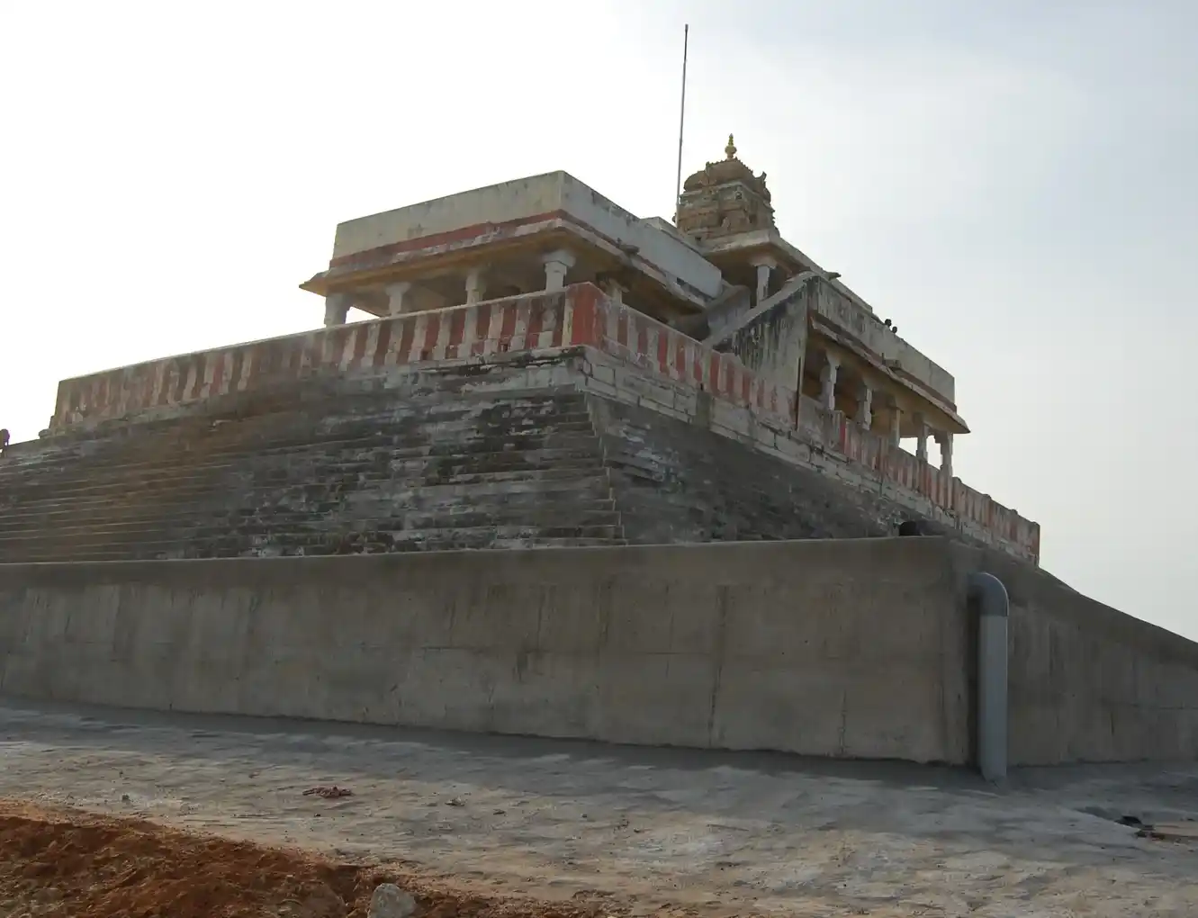 Arulmigu Sornavarsham Peitha Perumal Temple, Mugilthagam - 623403 Arulmigu Sornavarsham Peitha Perumal Temple, Mugilthagam - 623403, Ramanathapuram - Ancient Temple Architecture and History Image 3