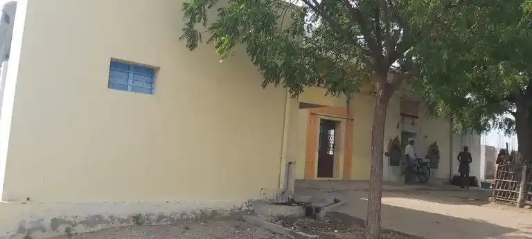 Arulmigu Soundi Eswari Amman Temple, Ettilappanayakkanpatti - 628802 அருள்மிகு சவுண்டீஸ்வரியம்மன் திருக்கோயில், Ettilappanayakkanpatti - 628802, Thoothukudi - Ancient Temple Architecture and History Image 2