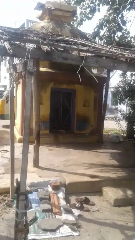 Arulmigu Sowndamman Vinayagar Temples, Edappady - 637102 அருள்மிகு சவுண்டம்மன் மற்றும் விநாயகர் திருக்கோயில், Edappady - 637102, Salem - Ancient Temple Architecture and History Image 4