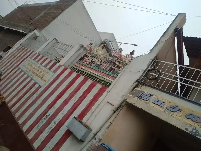 Arulmigu Sree Kanchivarathaperumal Temple, Kamayakavundanpatti - 625521 அருள்மிகு ஸ்ரீ கஞ்சிவரதப்பெருமாள் திருக்கோயில், Kamayakavundanpatti - 625521, Theni - Ancient Temple Architecture and History Image 3