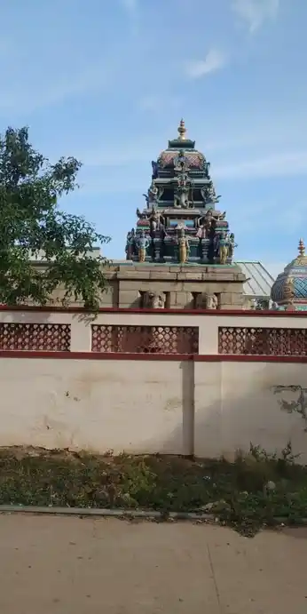 Arulmigu Sri Devi, Boodevi Sameda Srinivasa Perumal Temple, Pommanampalayam - 641010 அருள்மிகு ஸ்ரீதேவி,பூதேவி சமேத சீனிவாசபெருமாள் திருக்கோயில், Pommanampalayam - 641010, Coimbatore - Ancient Temple Architecture and History Image 3