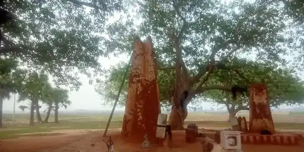 Arulmigu Sri Kallathi Sudalaimadasamy Temple, Village Out Side, Naduvakurichi - 627351 அருள்மிகு ஸ்ரீ கல்லத்தி சுடலைமாடசுவாமி திருக்கோயில், Village Out Side, நடுவ குறிச்சி - 627351, Tirunelveli - Ancient Temple Architecture and History Image 3