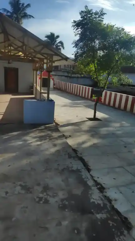 Arulmigu Sri Kamatchiamman, Sri Angalamman And Periya Ayyanaar Temple, Keelakoodalur - 625518 அருள்மிகு ஸ்ரீ காமாட்சியம்மன் , ஸ்ரீ அங்காளம்மன் மற்றும் பெரிய அய்யனார் திருக்கோயில், Keelakoodalur - 625518, Theni - Ancient Temple Architecture and History Image 6