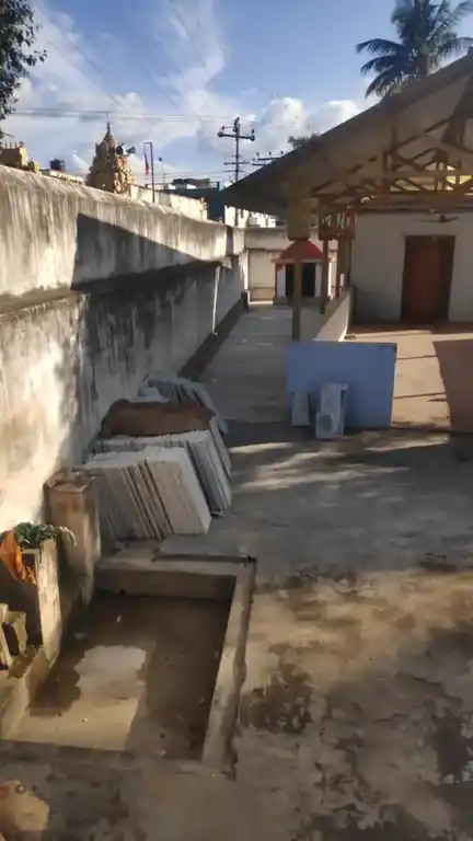 Arulmigu Sri Kamatchiamman, Sri Angalamman And Periya Ayyanaar Temple, Keelakoodalur - 625518 அருள்மிகு ஸ்ரீ காமாட்சியம்மன் , ஸ்ரீ அங்காளம்மன் மற்றும் பெரிய அய்யனார் திருக்கோயில், Keelakoodalur - 625518, Theni - Ancient Temple Architecture and History Image 9