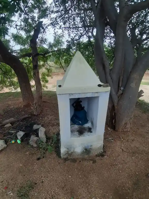 Arulmigu Sri Karupanna Swamy Temple, Thimmananalur - 624308 Arulmigu Sri Karupanna Swamy Temple, Thimmananalur - 624308, Dindigul - Ancient Temple Architecture and History Image 2