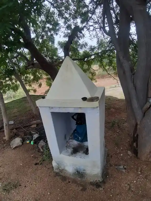 Arulmigu Sri Karupanna Swamy Temple, Thimmananalur - 624308 Arulmigu Sri Karupanna Swamy Temple, Thimmananalur - 624308, Dindigul - Ancient Temple Architecture and History Image 3