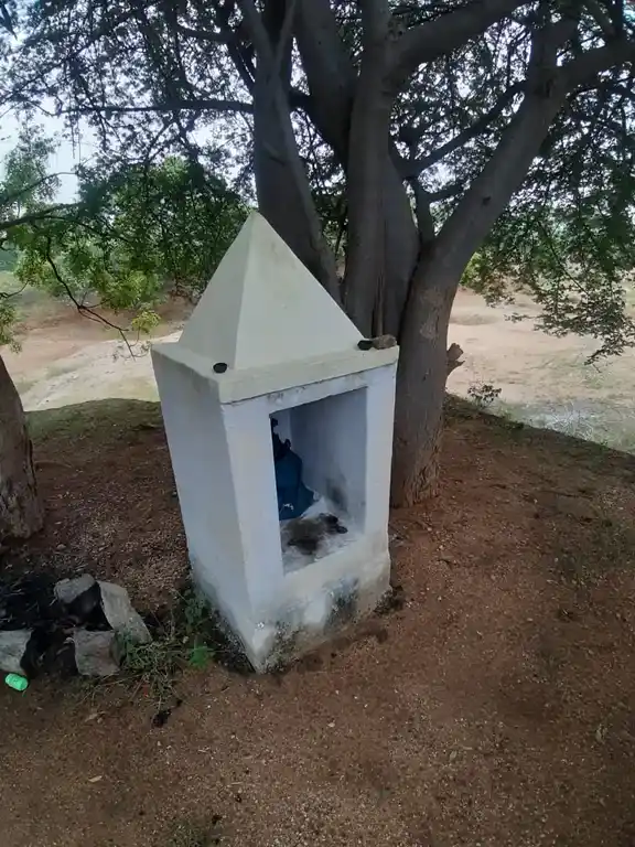 Arulmigu Sri Karupanna Swamy Temple, Thimmananalur - 624308 Arulmigu Sri Karupanna Swamy Temple, Thimmananalur - 624308, Dindigul - Ancient Temple Architecture and History Image 4