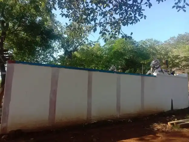 Arulmigu Sri Kodamalaiyandi Samy, Mottukombai Karupannaswamy Temple, Chathirapatti - 624620 அருள்மிகு ஸ்ரீ கோடமலையாண்டி சாமி,மொட்டு கோம்பை கருப்பணசாமி திருக்கோயில், Chathirapatti - 624620, Dindigul - Ancient Temple Architecture and History Image 4