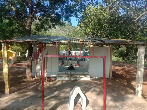 Arulmigu Sri Kodamalaiyandi Samy, Mottukombai Karupannaswamy Temple, Chathirapatti - 624620 அருள்மிகு ஸ்ரீ கோடமலையாண்டி சாமி,மொட்டு கோம்பை கருப்பணசாமி திருக்கோயில், Chathirapatti - 624620, Dindigul - Ancient Temple Architecture and History Image 5