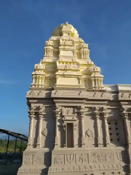 Arulmigu Sri Mangalapulli Perumal Temple, Gurunathanayakanur - 624622 அருள்மிகு ஸ்ரீ மங்களபுள்ளி பெருமாள் திருக்கோயில், Gurunathanayakanur - 624622, Dindigul - Ancient Temple Architecture and History Image 6