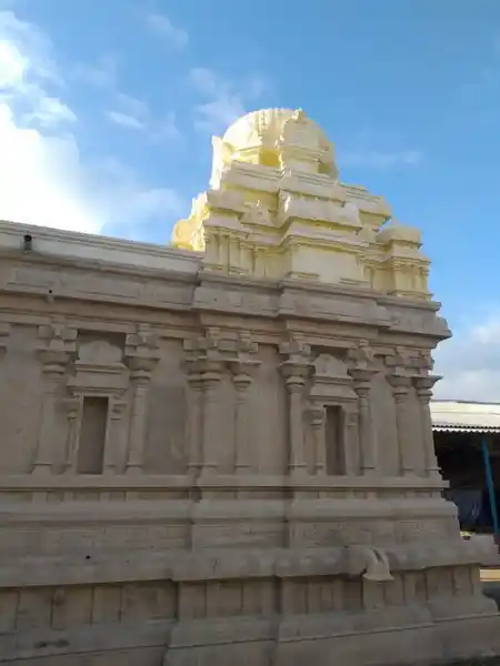 Arulmigu Sri Mangalapulli Perumal Temple, Gurunathanayakanur - 624622 அருள்மிகு ஸ்ரீ மங்களபுள்ளி பெருமாள் திருக்கோயில், Gurunathanayakanur - 624622, Dindigul - Ancient Temple Architecture and History Image 7