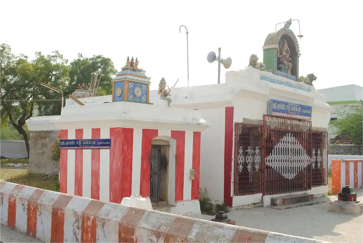 Arulmigu Sri Muppidathiamman Temple, Street End, Melappattam - 627351 அருள்மிகு ஸ்ரீ முப்பிடாதியம்மன் திருக்கோயில், Street End, மேலபாட்டம் - 627351, Tirunelveli - Ancient Temple Architecture and History Image 2