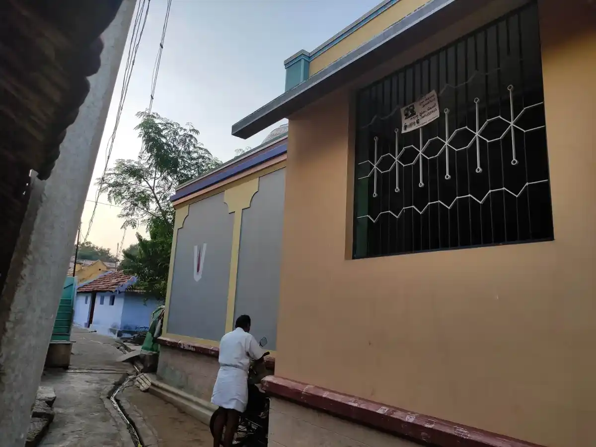 Arulmigu Sri Ramaperumal Temple, Malayagoundenpatty - 624201 அருள்மிகு ஸ்ரீ ராமப்பெருமாள் திருக்கோயில், Malayagoundenpatty - 624201, Dindigul - Ancient Temple Architecture and History Image 2