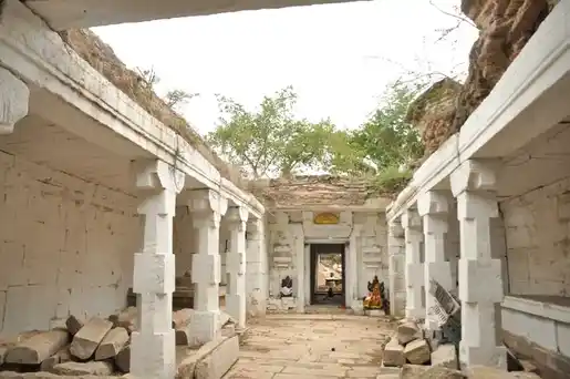 Arulmigu Sri Thareshwarar Temple, Vellur - 621316 அருள்மிகு ஸ்ரீ தரேஸ்வரர் திருக்கோயில், Vellur - 621316, Pudukkottai - Ancient Temple Architecture and History Image 3