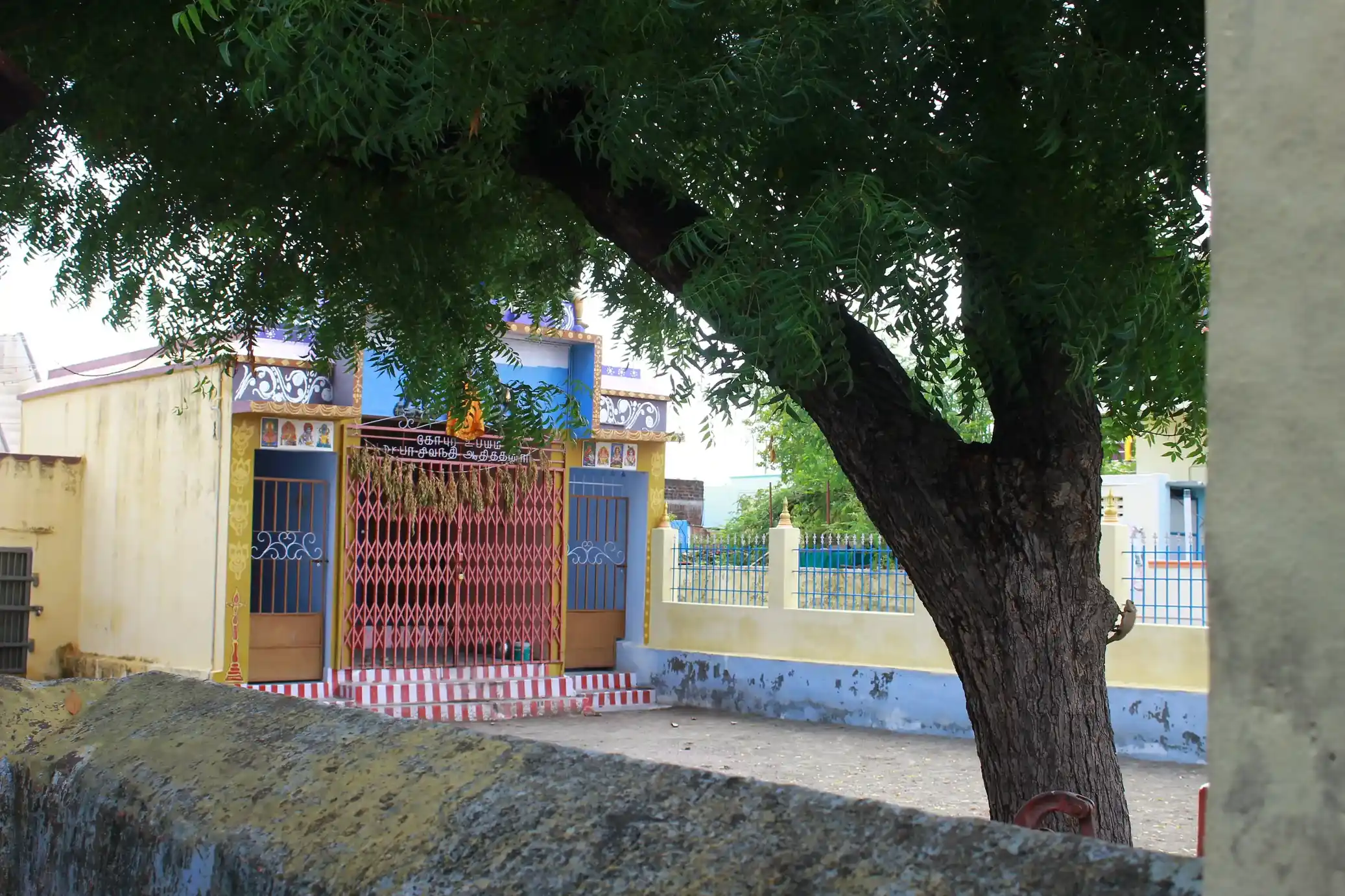 Arulmigu Sri Uchinimakaliamman Temple, Street End, Karaieruppu - 627357 அருள்மிகு ஸ்ரீ உச்சினிமாகாளியம்மன் திருக்கோயில், Street End, கரையிருப்பு - 627357, Tirunelveli - Ancient Temple Architecture and History Image 4