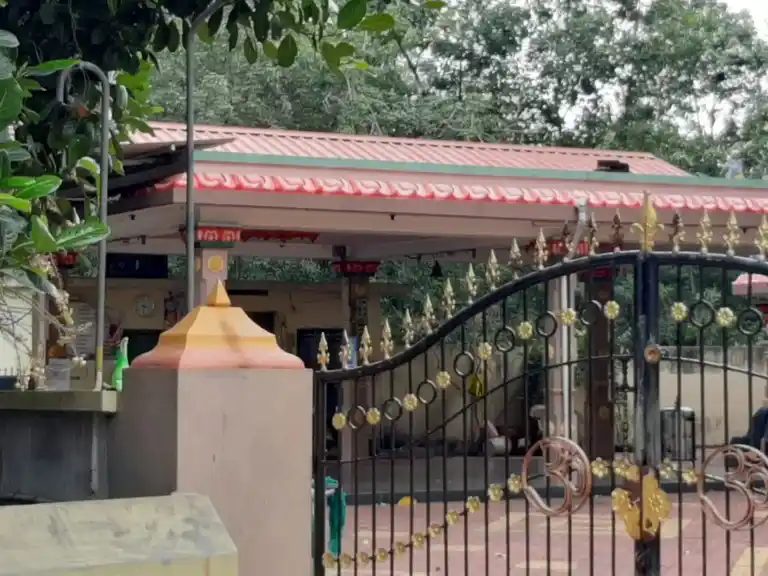 Arulmigu Srikrishnasamy Temple, Attoor, Kollaal - 629162 அருள்மிகு ஸ்ரீகிருஷ்ணசாமி திருக்கோயில், Attoor, Kollaal - 629162, Kanyakumari - Ancient Temple Architecture and History Image 3