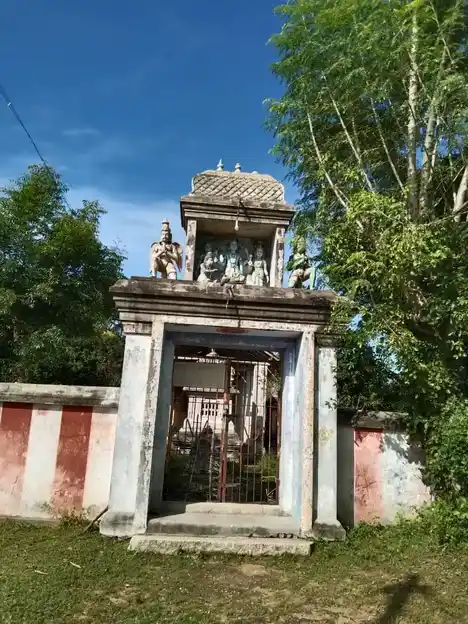 Arulmigu Srinivasa Perumal And Viswanatha Swamy Temple, Mannukumundan - 614705 அருள்மிகு சீனிவாசபெருமாள் மற்றும் விஸ்வநாதசுவாமி திருக்கோயில், Mannukumundan - 614705, Thiruvarur - Ancient Temple Architecture and History Image 6