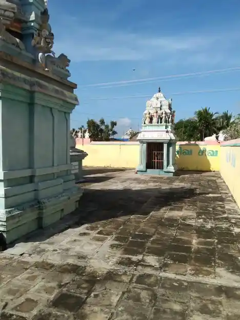 Arulmigu Srinivasa Perumal And Viswanatha Swamy Temple, Mannukumundan - 614705 அருள்மிகு சீனிவாசபெருமாள் மற்றும் விஸ்வநாதசுவாமி திருக்கோயில், Mannukumundan - 614705, Thiruvarur - Ancient Temple Architecture and History Image 7
