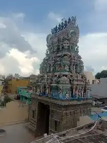 Arulmigu Srinivasa Perumal Temple, Ambur - 635802 அருள்மிகு சீனிவாசப்பெருமாள் திருக்கோயில், ஆம்பூர் - 635802, Thirupathur - Ancient Temple Architecture and History Image 4