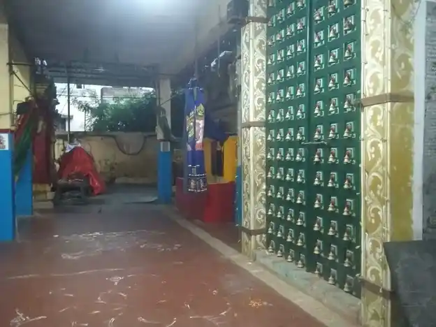 Arulmigu Srinivasa Perumal Temple, Chengalpattu - 603001 அருள்மிகு சீனிவாசப் பெருமாள் திருக்கோயில்,, அண்ணாசாலை - 603001, Chengalpattu - Ancient Temple Architecture and History Image 2