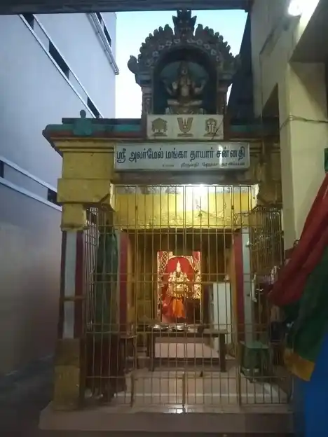 Arulmigu Srinivasa Perumal Temple, Chengalpattu - 603001 அருள்மிகு சீனிவாசப் பெருமாள் திருக்கோயில்,, அண்ணாசாலை - 603001, Chengalpattu - Ancient Temple Architecture and History Image 3