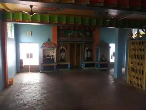 Arulmigu Srinivasa Perumal Temple, Karupur - 613101 அருள்மிகு சீனிவாசப்பெருமாள் திருக்கோயில், கருப்பூர் - 613101, Thanjavur - Ancient Temple Architecture and History Image 4