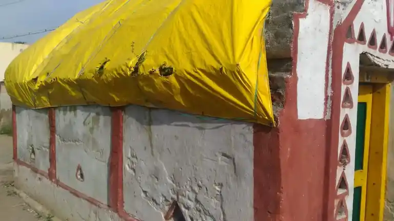 Arulmigu Srinivasa Perumal Temple, Kolapancherry - 600072 அருள்மிகு சீனிவாசப்பெருமாள் திருக்கோயில், Kolapancherry - 600072, Tiruvallur - Ancient Temple Architecture and History Image 4