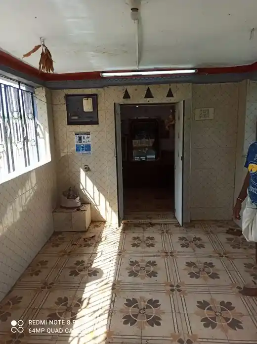 Arulmigu Srinivasa Perumal Temple, Kollathur - 602105 அருள்மிகு சீனிவாசப்பெருமாள் திருக்கோயில், Kollathur - 602105, Kancheepuram - Ancient Temple Architecture and History Image 2