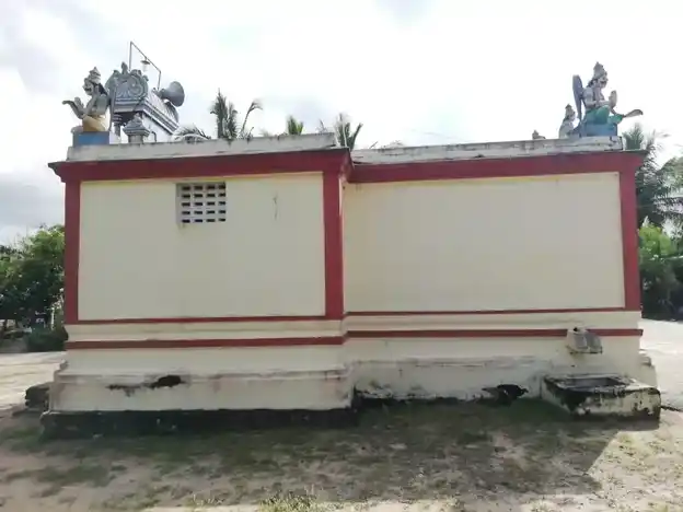 Arulmigu Srinivasa Perumal Temple, Minnal Chithamur - 603307 அருள்மிகு சீனிவாசப்பெருமாள் திருக்கோயில், Minnal Chithamur, Minnal Chithamur - 603307, Chengalpattu - Ancient Temple Architecture and History Image 2