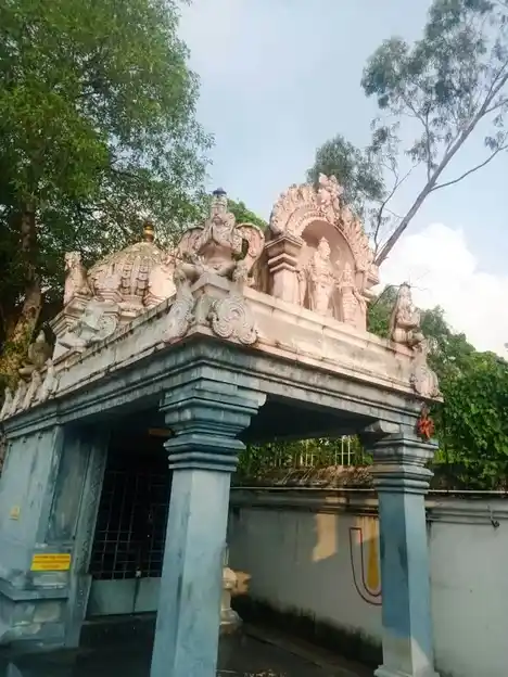Arulmigu Srinivasa Perumal Temple, Semmancheri, Chennai - 600119 அருள்மிகு சீனிவாசப் பெருமாள் திருக்கோயில், செம்மஞ்சேரி, சென்னை - 600119, Chennai - Ancient Temple Architecture and History Image 6