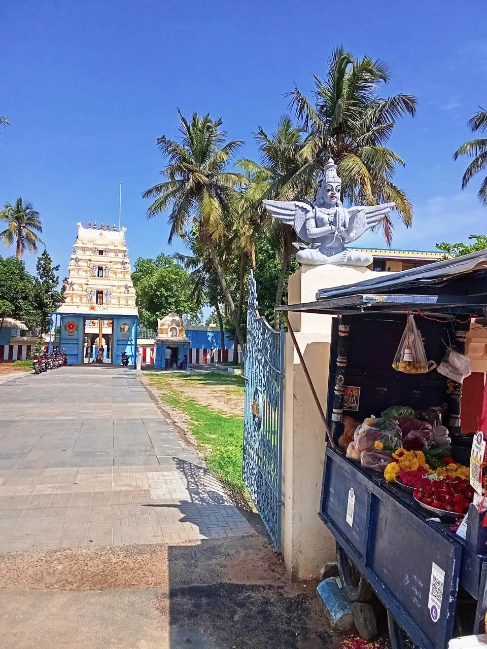 Arulmigu Srinivasa Perumal Temple, Semmancheri, Chennai - 600119 அருள்மிகு சீனிவாசப் பெருமாள் திருக்கோயில், செம்மஞ்சேரி, சென்னை - 600119, Chennai - Ancient Temple Architecture and History Image 8