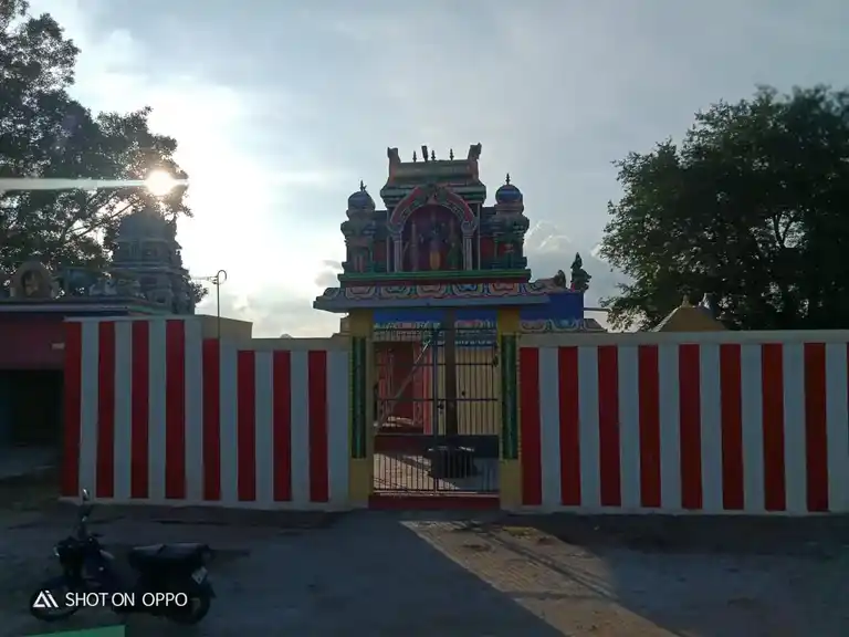 Arulmigu Srinivasa Perumal Temple, Solaipatti - 625708 Arulmigu Srinivasa Perumal Temple, Solaipatti - 625708, Madurai - Ancient Temple Architecture and History Image 5