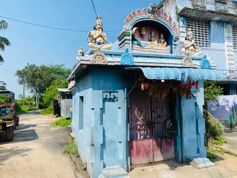 Arulmigu Srinivasa Perumal Temple, Vembedu - 601204 அருள்மிகு சீனிவாசப்பெருமாள்&amp;nbsp; திருக்கோயில், வேம்பேடு - 601204, Tiruvallur - Ancient Temple Architecture and History Image 3