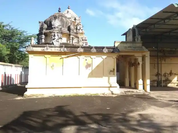 Arulmigu Srinivasa Perumal Temple, Venpakkam - 603111 அருள்மிகு சீனிவாசப்பெருமாள் திருக்கோயில், வெண்பாக்கம் - 603111, Chengalpattu - Ancient Temple Architecture and History Image 5