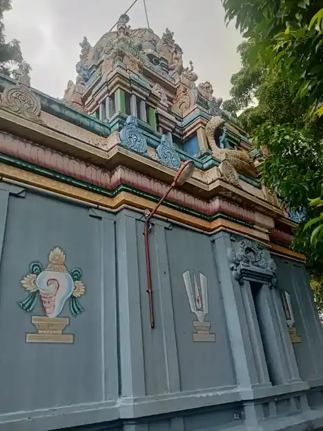 Arulmigu Srinivasaperumal Temple, Athankothankudi - 623711 அருள்மிகு ஸ்ரீனிவாசப்பெருமாள் திருக்கோயில், ஆதங்கொத்தங்குடி - 623711, Ramanathapuram - Ancient Temple Architecture and History Image 2