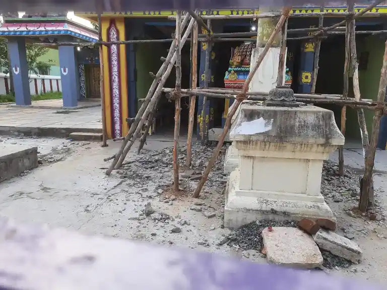 Arulmigu Srinivasaperumal Temple, Centre Of The Village, Orakkadu - 600067 அருள்மிகு சீனிவாசப்பெருமாள் திருக்கோயில், Centre Of The Village, Orakkadu - 600067, Tiruvallur - Ancient Temple Architecture and History Image 2