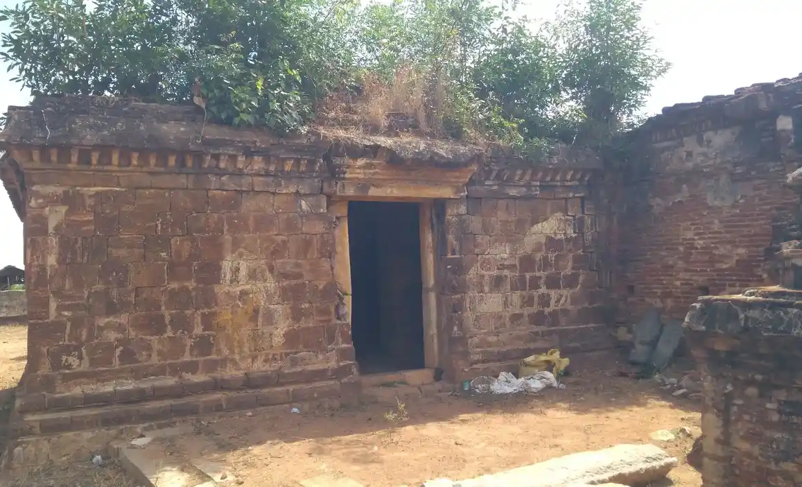 Arulmigu Srinivasaperumal Temple, Gunamangalam - 621701 அருள்மிகு சீனிவாசப்பெருமாள் திருக்கோயில், குணமங்கலம் - 621701, Ariyalur - Ancient Temple Architecture and History Image 2