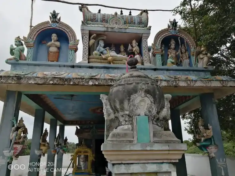 Arulmigu Srinivasaperumal Temple, Inside The Village, Mummidikuppam - 602001