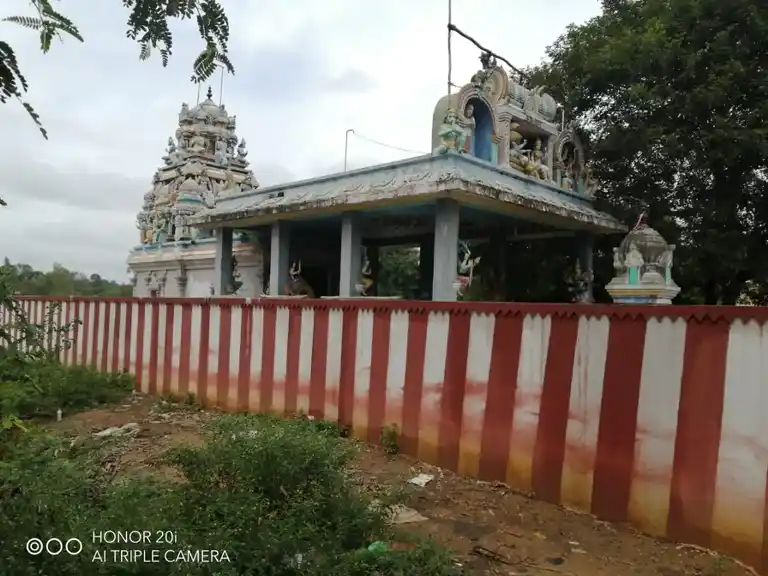 Arulmigu Srinivasaperumal Temple, Inside The Village, Mummidikuppam - 602001 அருள்மிகு சீனிவாசப்பெருமாள் திருக்கோயில், Inside The Village, Mummidikuppam - 602001, Tiruvallur - Ancient Temple Architecture and History Image 7