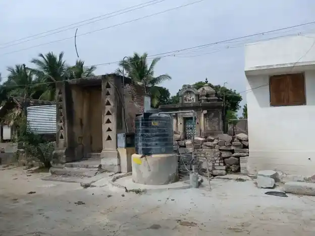 Arulmigu Srinivasaperumal Temple, Kizhvailamur - 604205 Arulmigu Srinivasaperumal Temple, Kizhvailamur - 604205, Viluppuram - Ancient Temple Architecture and History Image 8