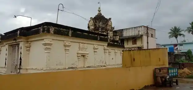 Arulmigu Srinivasaperumal Temple, Narayanakuppam - 606706 அருள்மிகு சீனுவாசப்பெருமாள் திருக்கோயில், Narayanakuppam - 606706, Tiruvannamalai - Ancient Temple Architecture and History Image 2