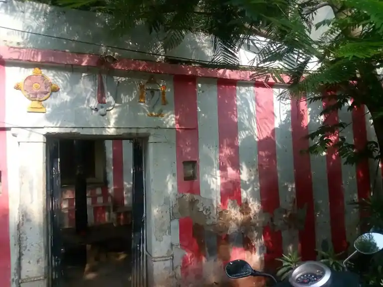Arulmigu Srinivasaperumal Temple, Pothumbu - 625018 அருள்மிகு சீனிவாசப் பெருமாள் திருக்கோயில், பொதும்பு - 625018, Madurai - Ancient Temple Architecture and History Image 2