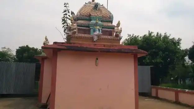 Arulmigu Srinivasaperumal Temple, Sundareswarpuram, Sundareswarpuram - 621801 அருள்மிகு சீனிவாசப்பெருமாள் திருக்கோயில், Sundareswarpuram, சுந்தரேசபுரம் - 621801, Ariyalur - Ancient Temple Architecture and History Image 2