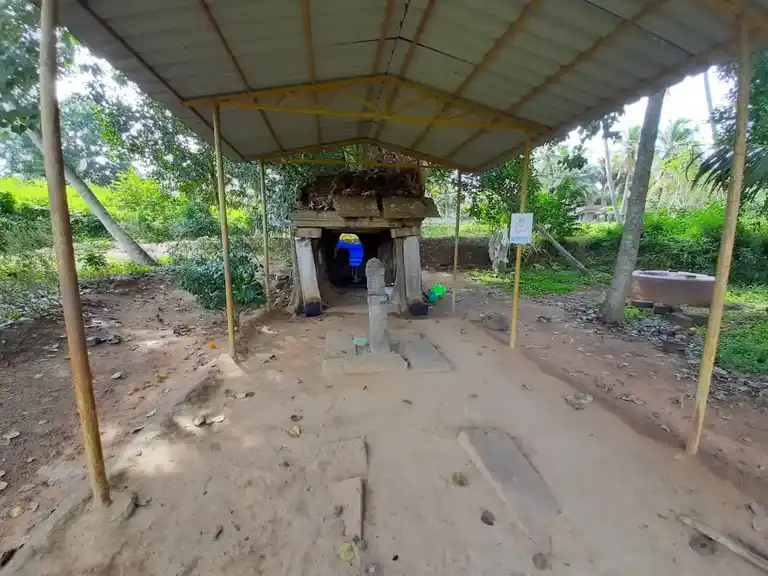 Arulmigu Srisastha Temple, Erukalambadu, Keelmidalam - 629157 அருள்மிகு ஸ்ரீசாஸ்தா திருக்கோயில், Erukalambadu, Keelmidalam - 629157, Kanyakumari - Ancient Temple Architecture and History Image 3