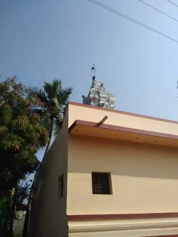 Arulmigu Sriveeruchinnamaal And Muthaiya Swamy Temple, Old Batlagundu - 624202 Arulmigu Sriveeruchinnamaal And Muthaiya Swamy Temple, Old Batlagundu, Old Batlagundu - 624202, Dindigul - Ancient Temple Architecture and History Image 5