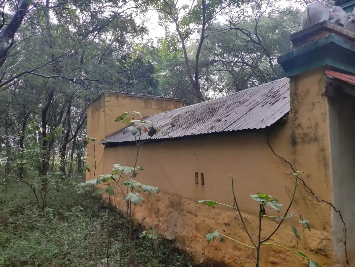 Arulmigu Sthalam Perumal Temple, Kottur - 624215 அருள்மிகு ஸ்தலம் பெருமாள் திருக்கோயில், Kottur - 624215, Dindigul - Ancient Temple Architecture and History Image 2