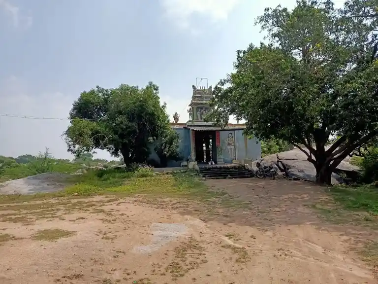 Arulmigu Subbramaniyaswamy Temple, Vadakaraithaazhanur - 605752 அருள்மிகு சுப்ரமணியசுவாமி திருக்கோயில், Vadakaraithaazhanur - 605752, Viluppuram - Ancient Temple Architecture and History Image 2